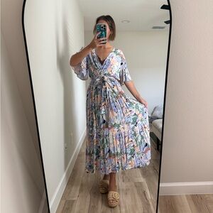 Elegant Floral V-Neck Maxi Dress